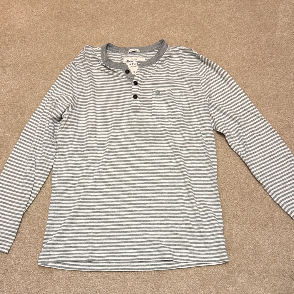Abercrombie & Fitch Gray Striped Long Sleeve Henley